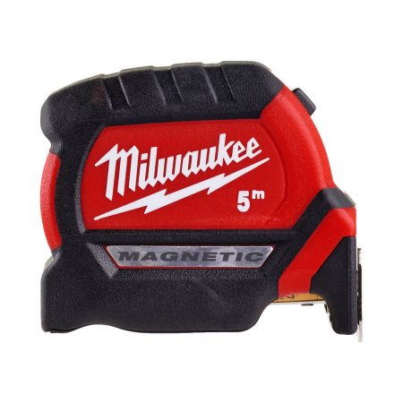 MILWAUKEE RULLAMITTA 5M MAGNEETTISELLA KÄRJELLÄ. Kuva sivusta.