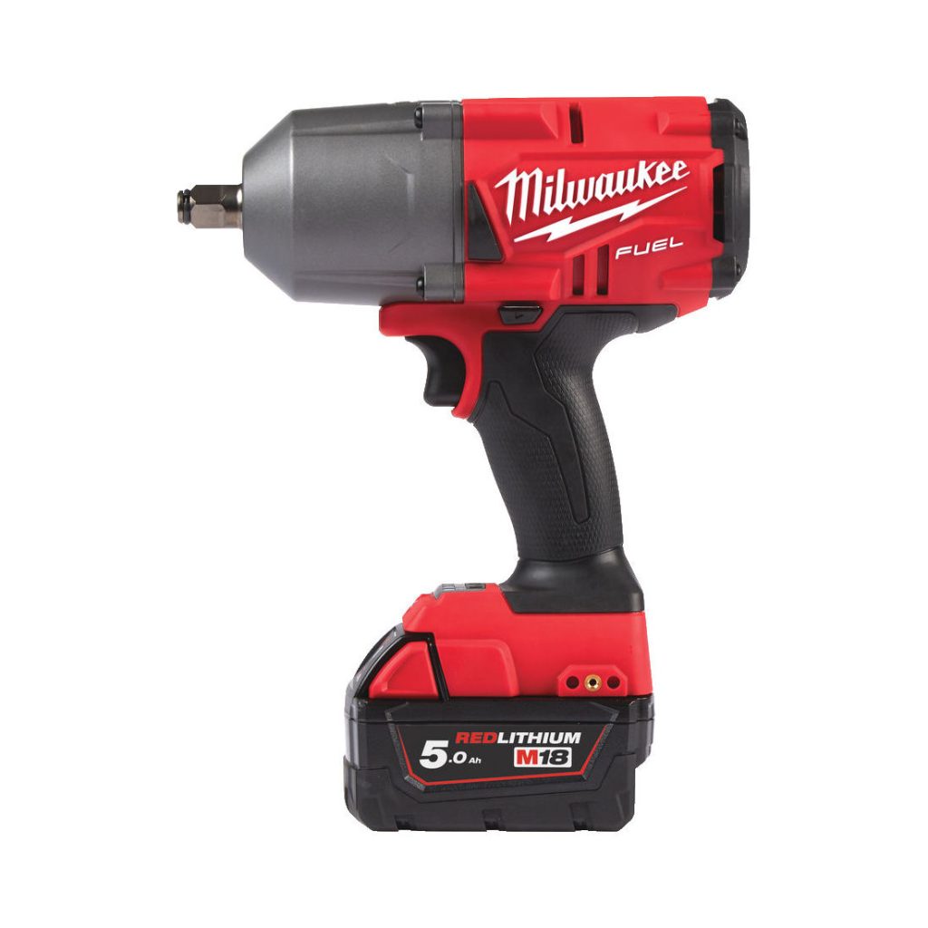 Milwaukee Iskevä mutterinväännin M18 FHIWF12-502. Kuva sivusta.