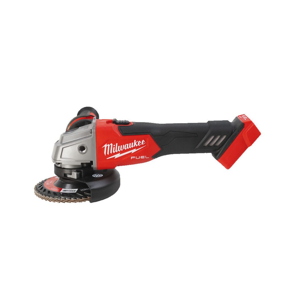 Milwaukee Akkukulmahiomakone M18 FSAG125X-0. Kuva sivulta hiomalaikka kiinnitettynä.