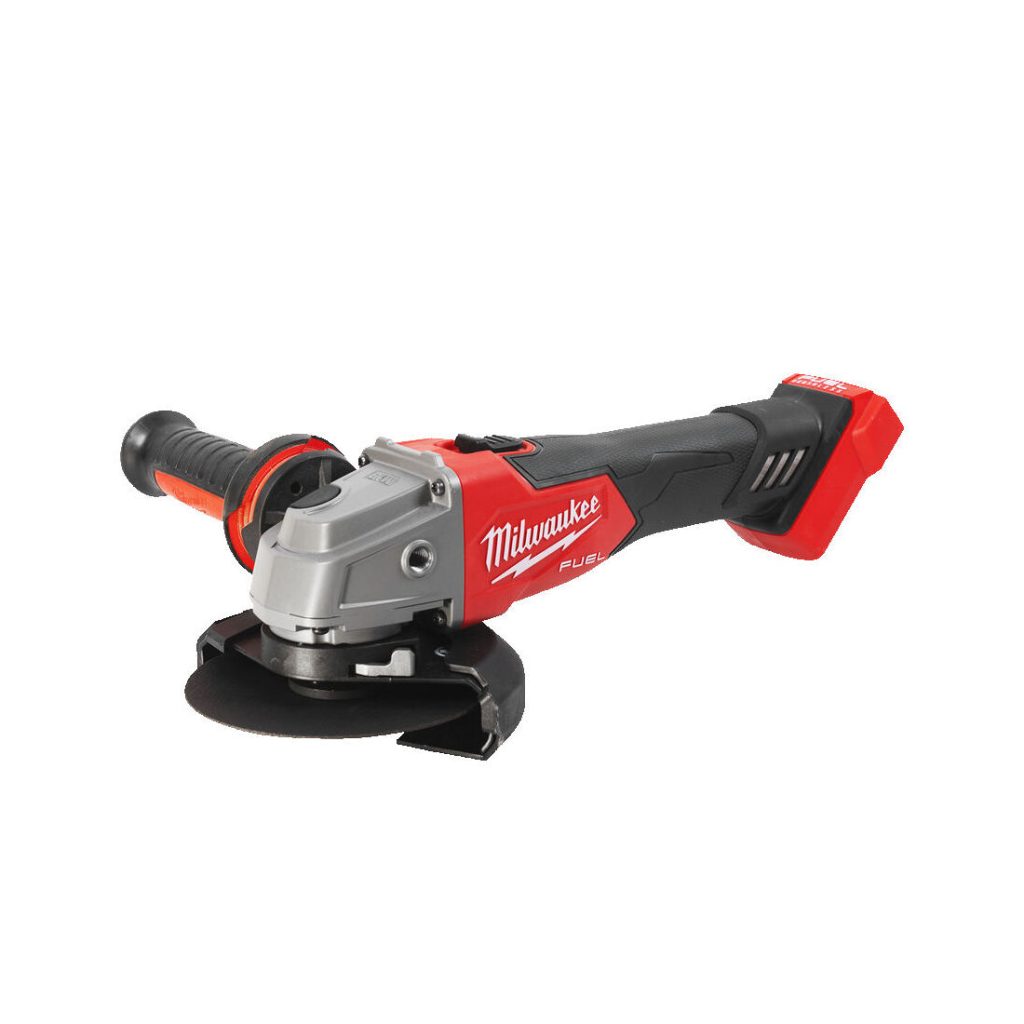 Milwaukee Akkukulmahiomakone M18 FSAG125X-0. Kuva etuviistosta katkaisulaikka kiinnitettynä.
