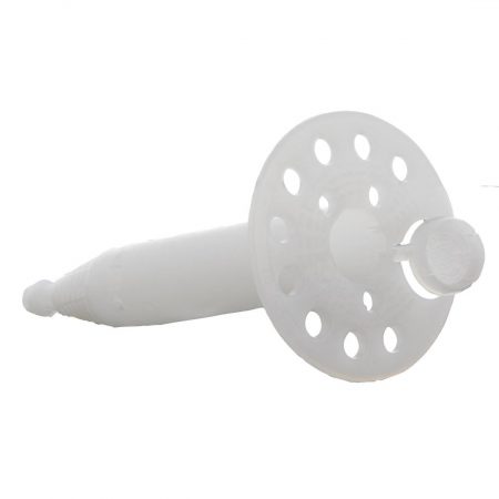 Spit eristekiinnike 100mm ammuttava. Kuva eristekiinnikkeen laipasta etuviistosta tulppa auki.