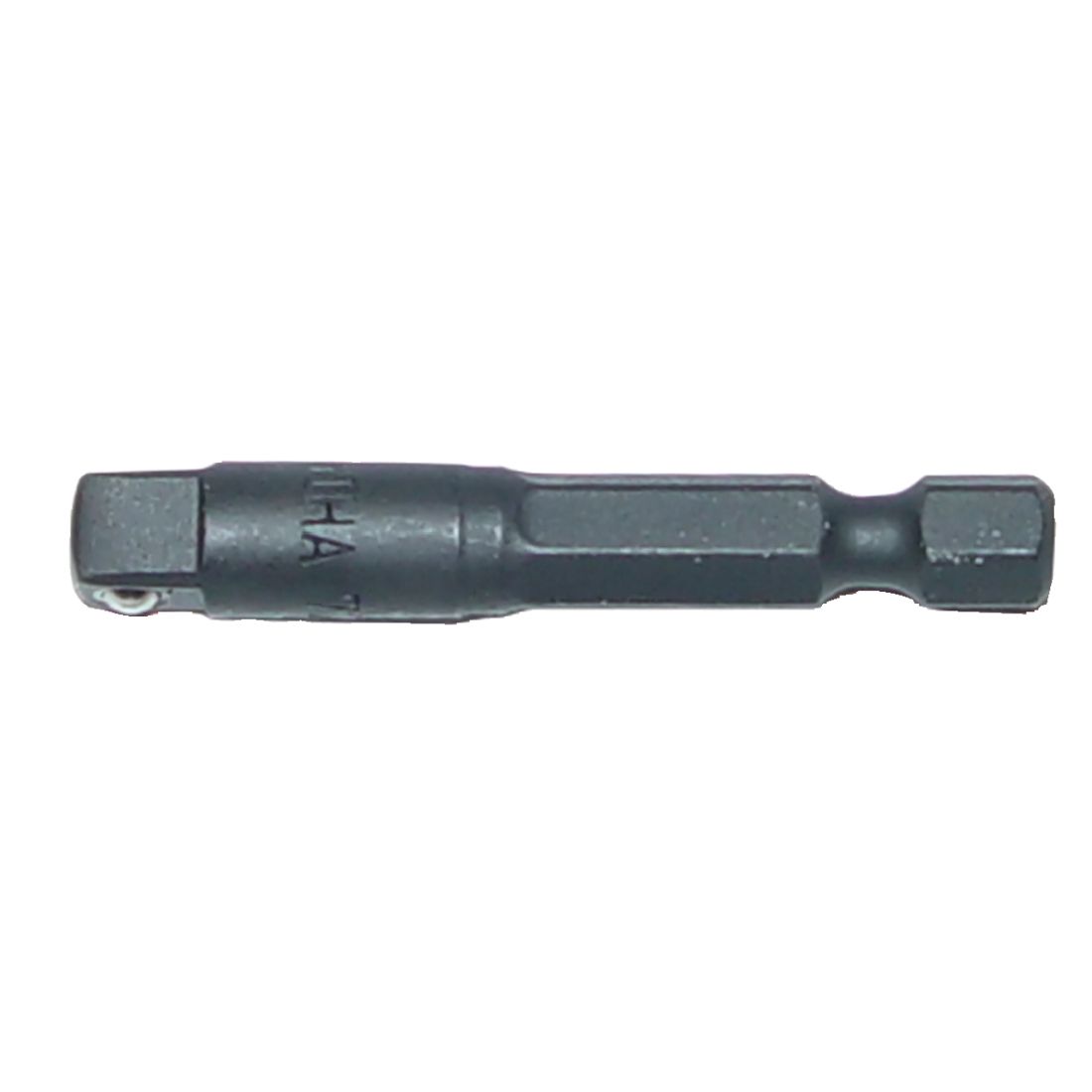 MAKITA Hylsyadapteri 1/4" bitsikiinnityksestä 1/4" neliöpää hylsykiinnitykselle. Iskunkestävä. Kuvassa hylsyadapteri sivustapäin.