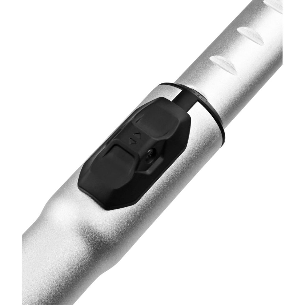 MAKITA Imuputki teleskooppinen lukollinen 28 mm. Lähikuva imuputken pikalukitusnapista.