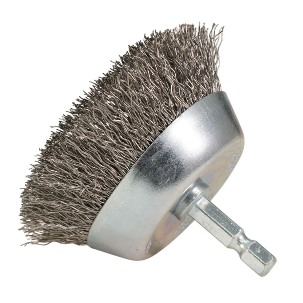 MAKITA Teräsharja 65 mm. Kuvassa kuppiharja taka-alaviistosta.