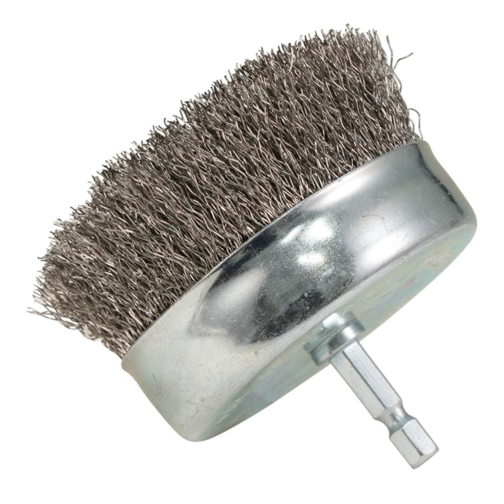 MAKITA Teräsharja 80 mm. Kuvassa kuppiharja taka-alaviistosta.