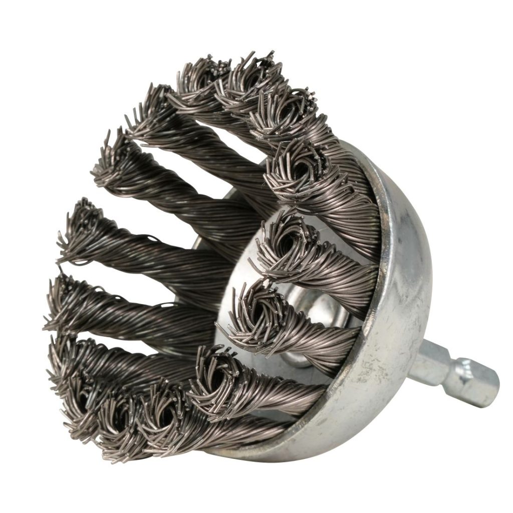 MAKITA Teräsharja 65 mm. Kuvassa kuppiharja etualaviistosta.