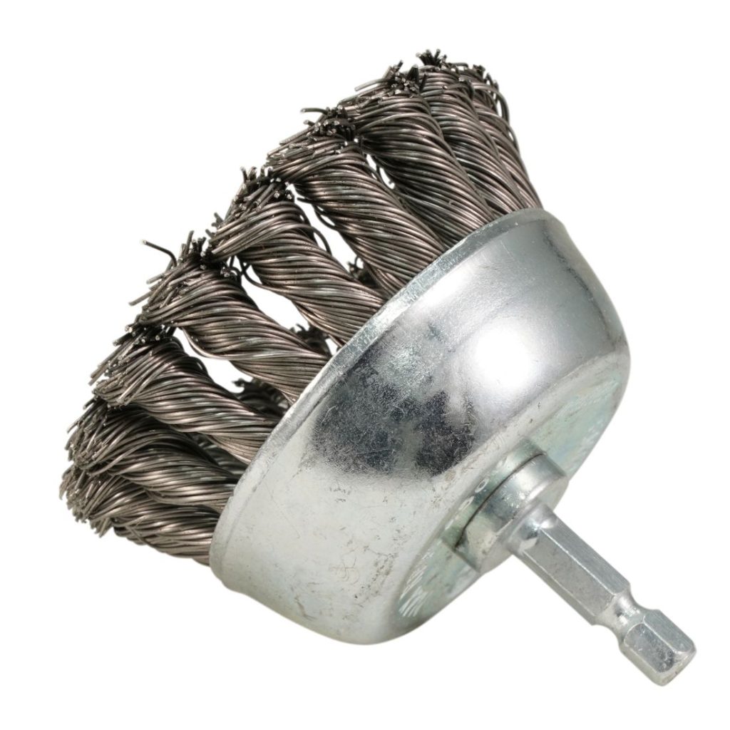 MAKITA Teräsharja 75 mm. Kuvassa kuppiharja taka-alaviistosta.