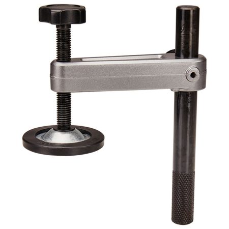 MAKITA Kappalepuristin pysty LS002G. Kuvassa kappalepuristin etuviistosta.