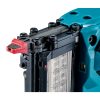 MAKITA Mansetti FN001G. Lähikuvassa mansetti asennettuna naulaimen nokkaan.