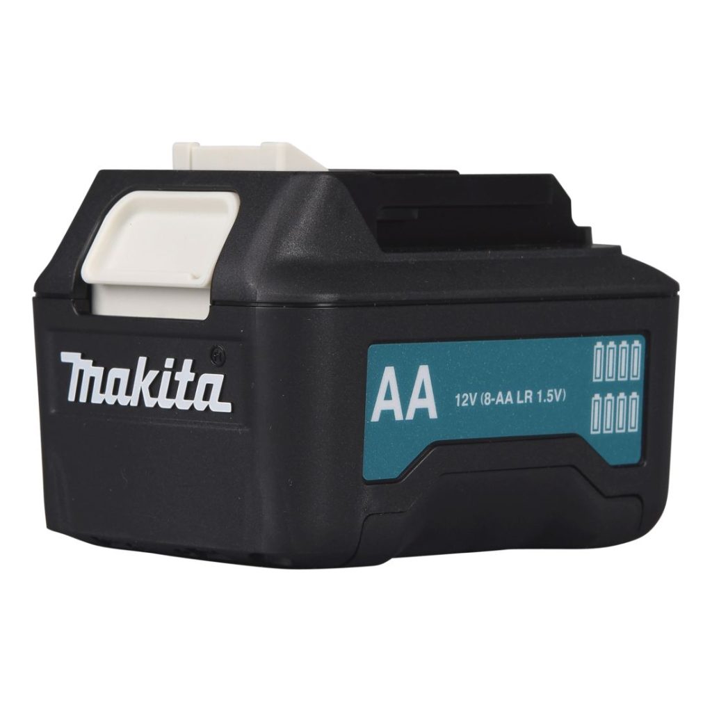 MAKITA Paristoadapteri CXT. Kuvassa paristoadapteri oikealta etuviistosta.