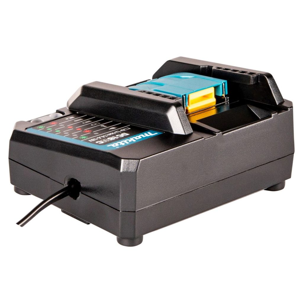 MAKITA Latauslaite DC18WC LXT. Kuvassa latauslaite vasemmalta etuviistosta.