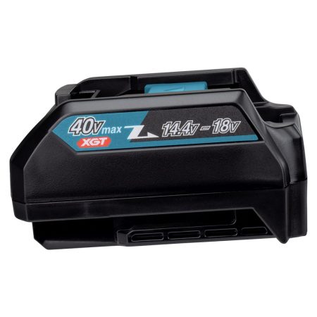 MAKITA Adapteri LXT akuille XGT ® laturiin, ADP10. Kuvassa adapteri vasemmalta sivustapäin.