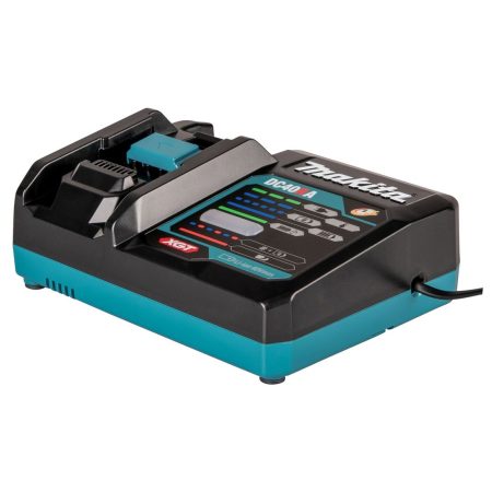 MAKITA Latauslaite DC40RA XGT. Kuvassa latauslaite oikealta etuyläviistosta.