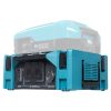 MAKITA Invertteri DC / AC 1400W. Kuvassa reppuakku kiinnitettynä invertteriin. Kuva oikealta etualaviistosta.