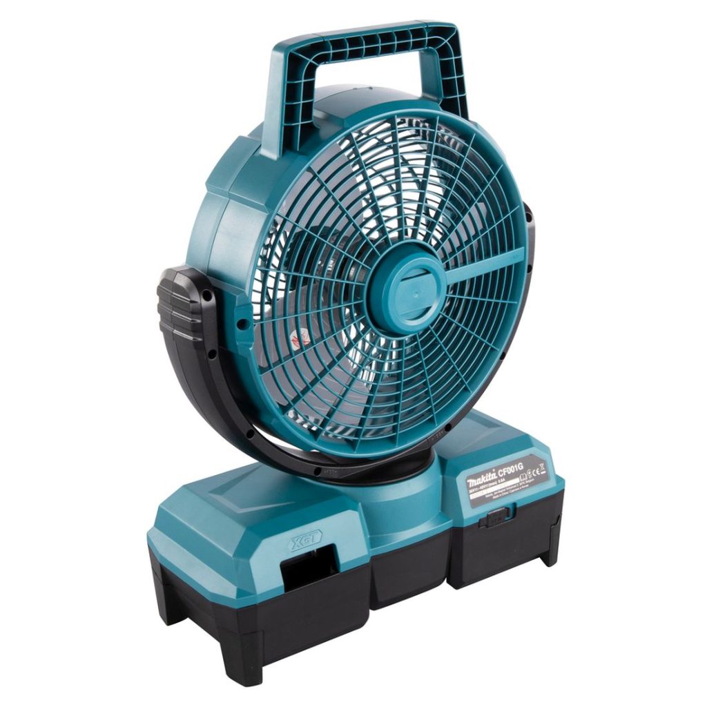 MAKITA Tuuletin XGT. Kuvassa tuuletin vasemmalta etuyläviistosta akku kiinnitettynä.