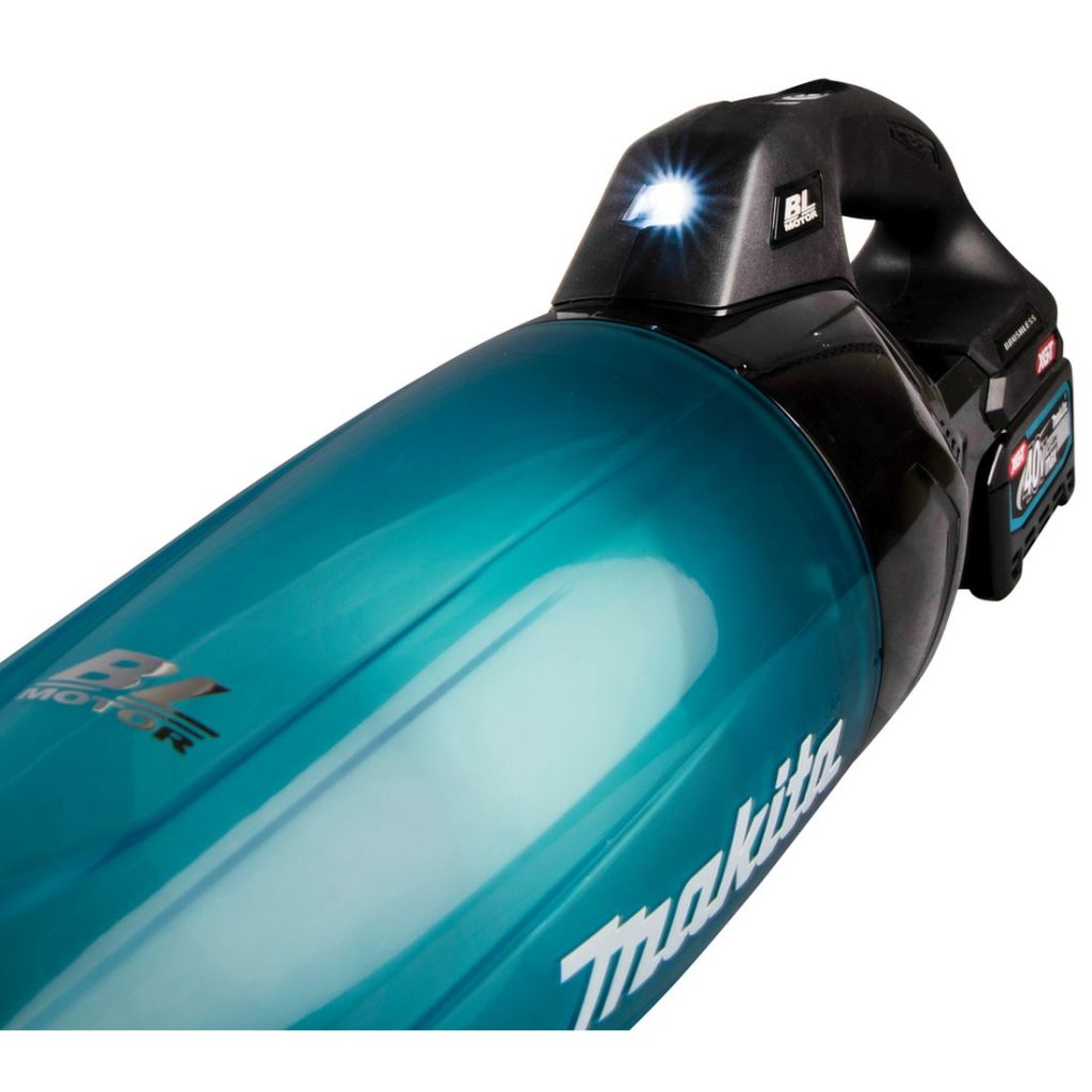 MAKITA Varsi-imuri XGT. Lähikuvaa varsi-imurin kahvassa sijaitsevasta LED-valosta.