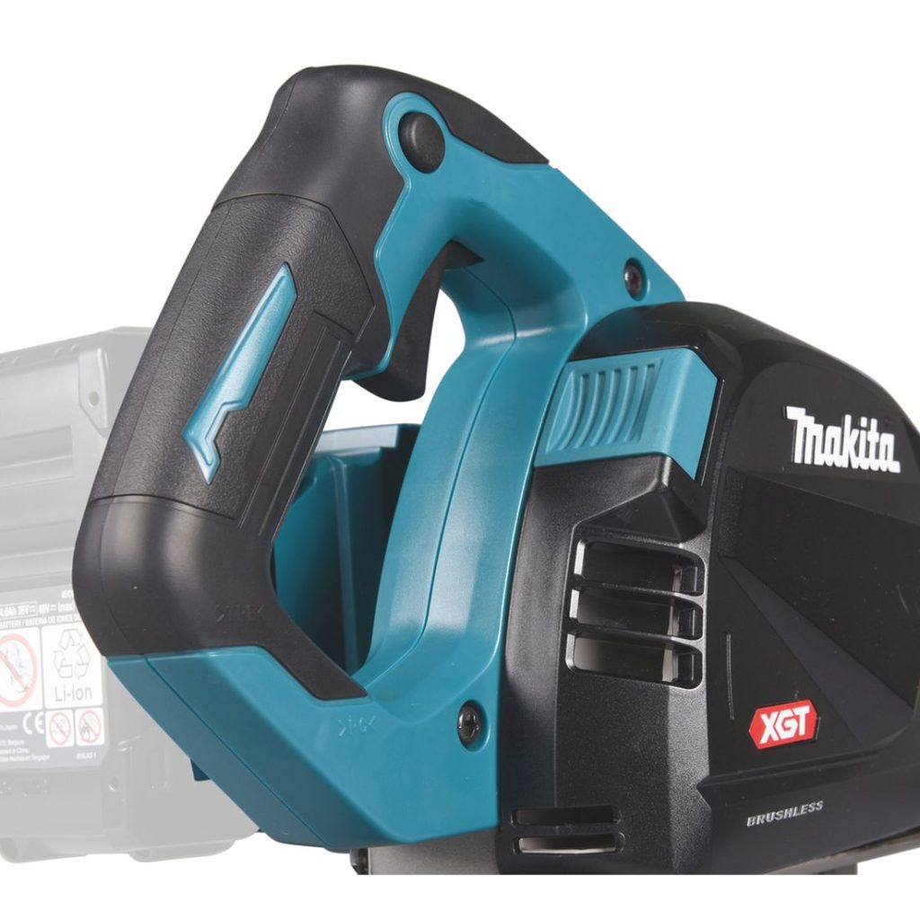 MAKITA Metallipyörösaha XGT. Lähikuvassa metallipyörösahan kahva.