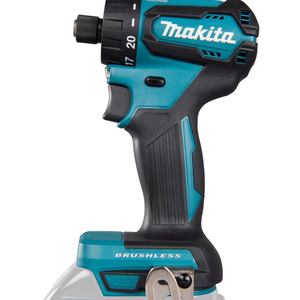 MAKITA Porakone LXT. Kuvassa Porakone LXT vasemmalta sivustapäin.