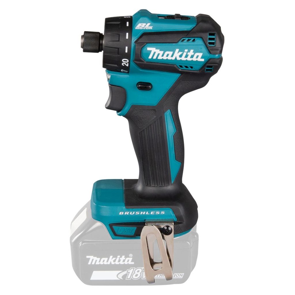 MAKITA Porakone LXT. Kuvassa Porakone LXT vasemmalta sivustapäin.