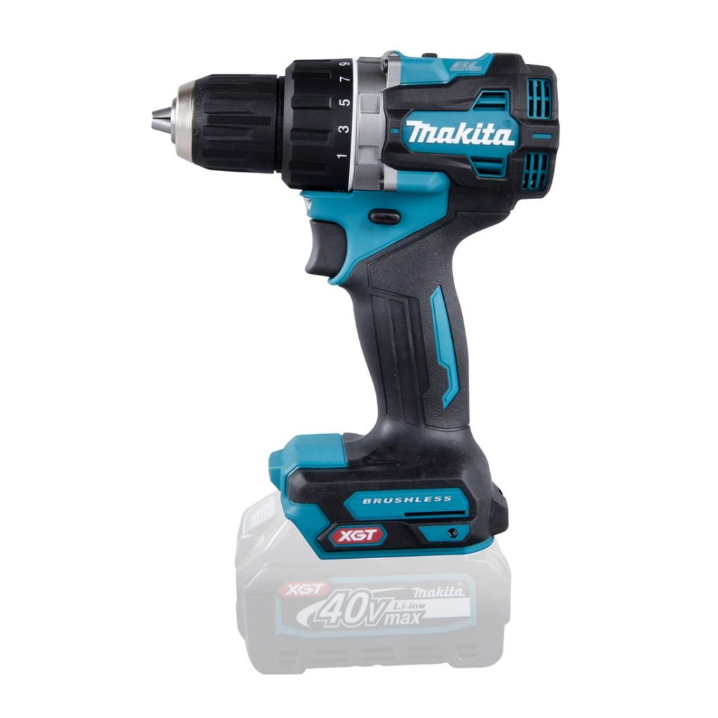 MAKITA Porakone XGT. Kuvassa Porakone XGT vasemmalta sivustapäin.