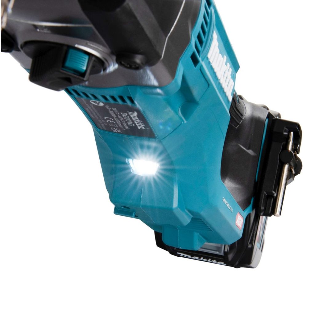 MAKITA Maakairakone XGT. Lähikuvassa Maakairakone XGT:n LED-valo.