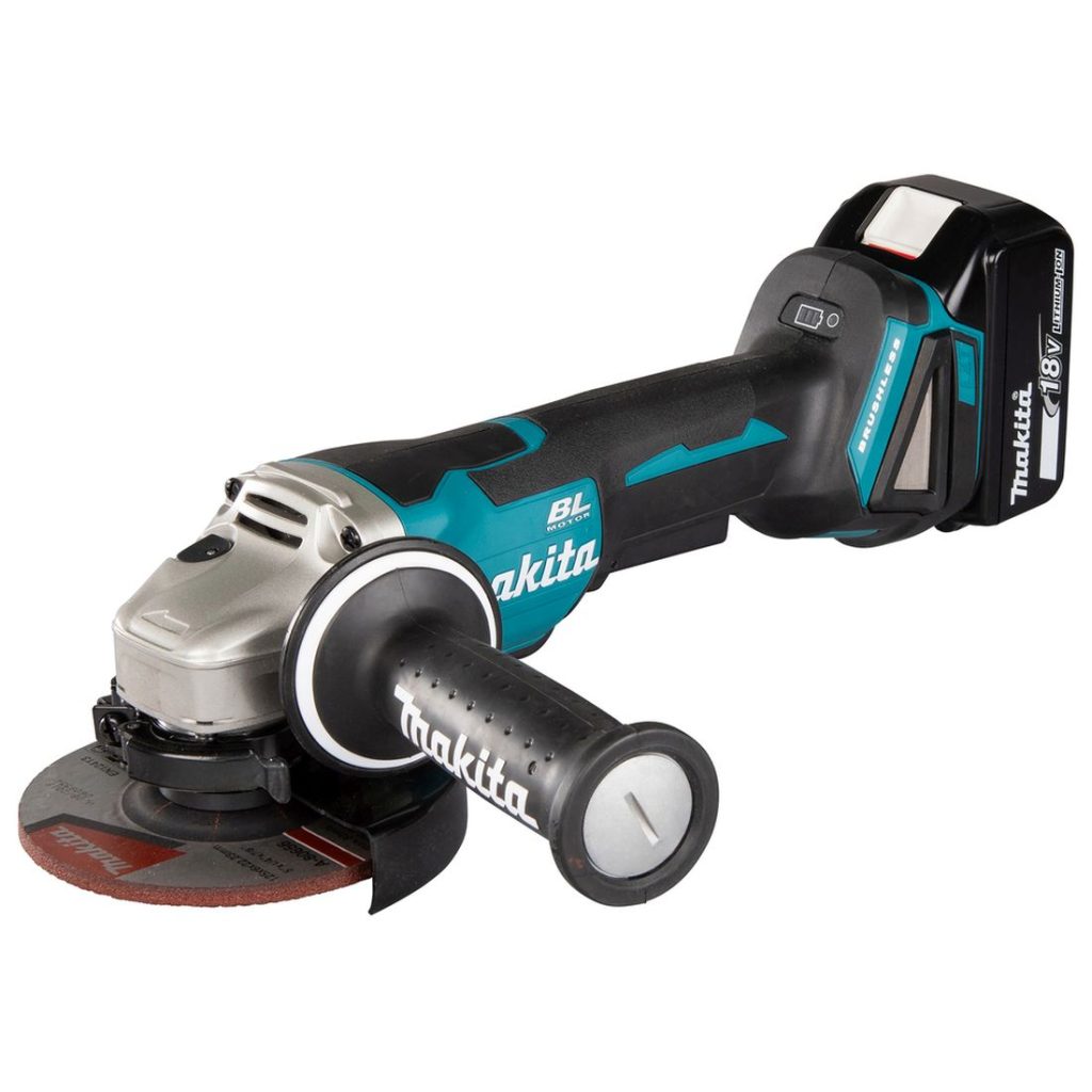MAKITA Kulmahiomakone LXT. Kuvassa Kulmahiomakone LXT oikealta etuyläviistosta.