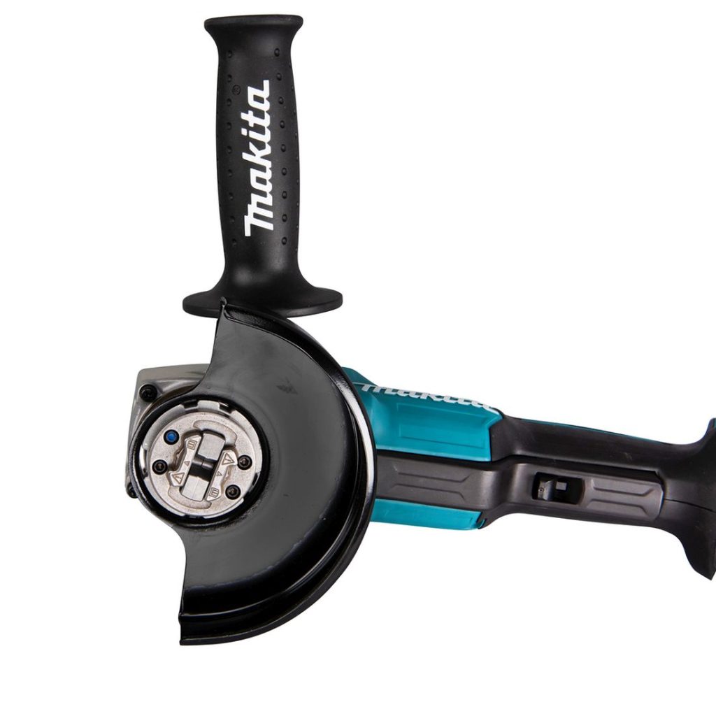 MAKITA Kulmahiomakone LXT. Kuvassa Kulmahiomakone LXT alaviistosta.