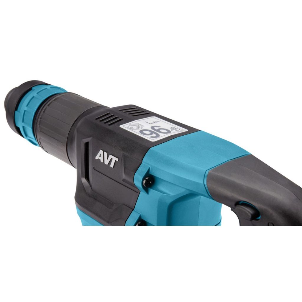 MAKITA Piikkausvasara LXT. Lähikuvassa Piikkausvasara LXT:n AVT tärinänvaimennuksen logo.