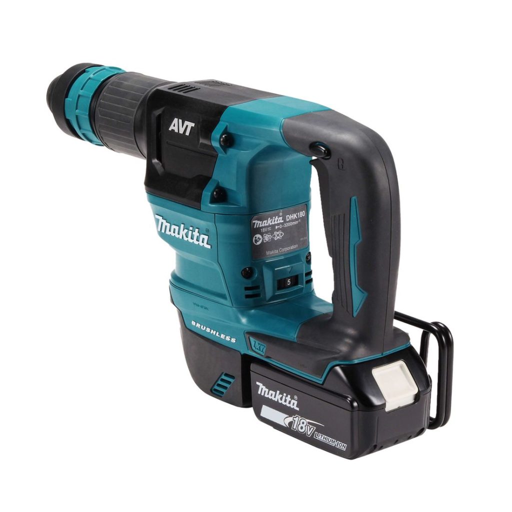MAKITA Piikkausvasara LXT. Kuvassa Piikkausvasara LXT vasemmalta takayläviistosta.