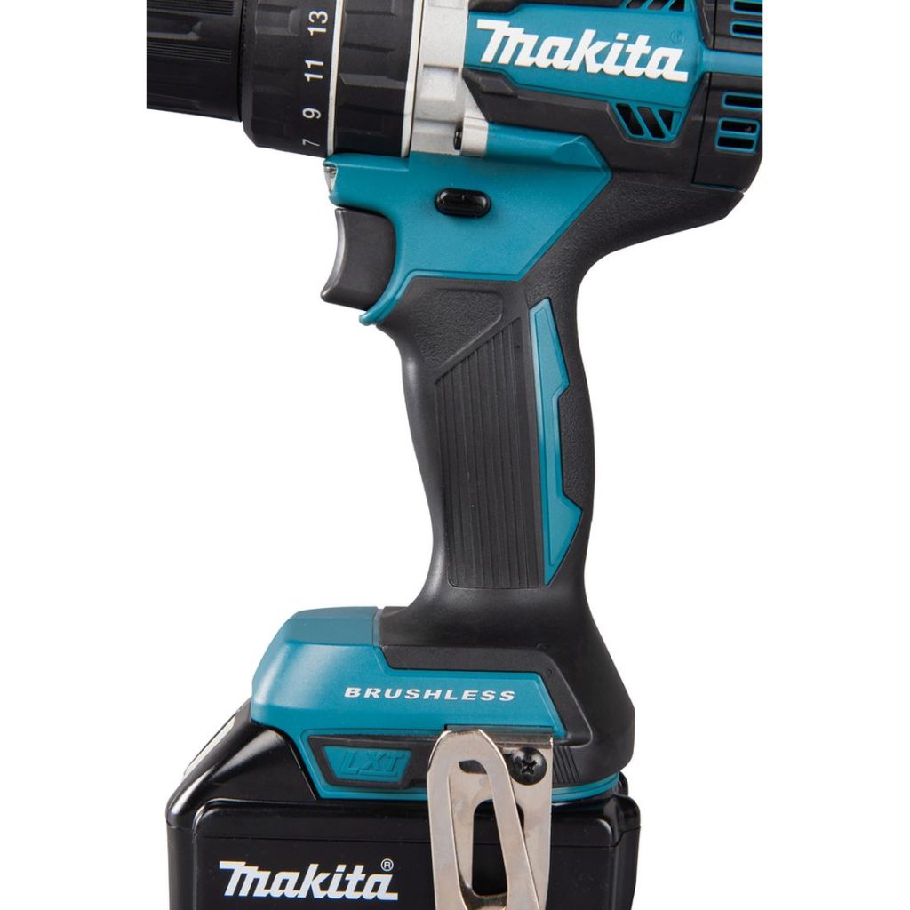 MAKITA Iskuporakone LXT. Lähikuvassa Iskuporakone LXT:n kädensija.