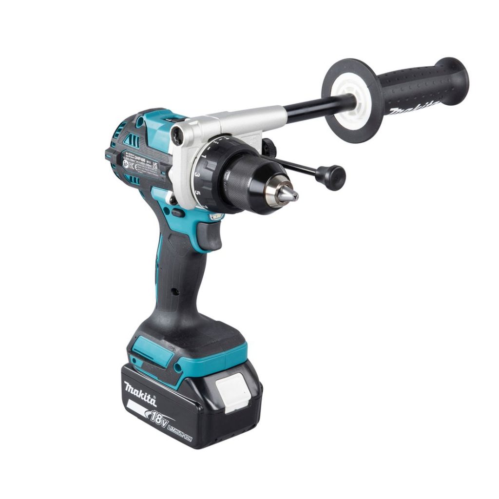 MAKITA Iskuporakone LXT. Kuvassa Iskuporakone LXT vasemmalta etuyläviistosta.