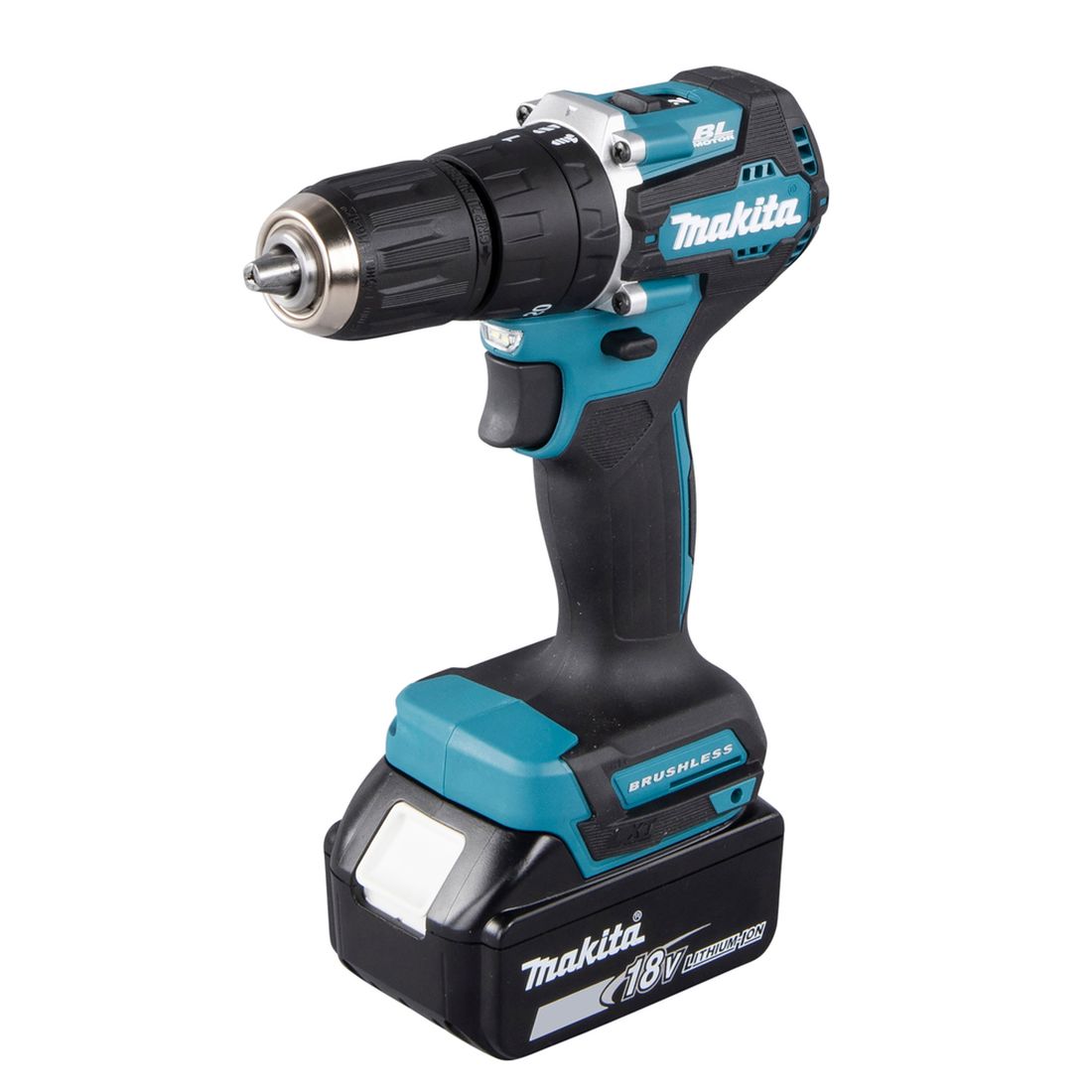 MAKITA Iskuporakone LXT. Kuvassa Iskuporakone LXT oikealta etuyläviistosta.