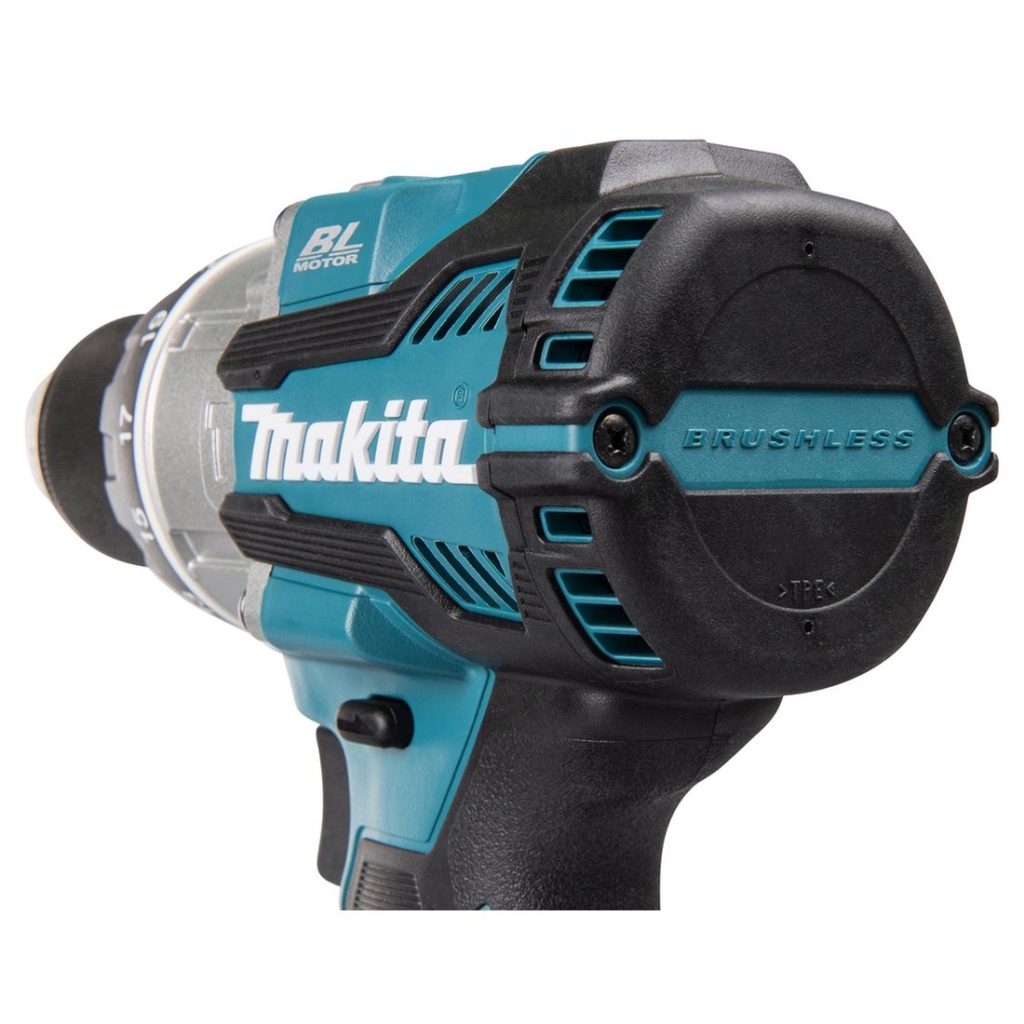 MAKITA Iskuporakone LXT. Lähikuvassa iskiporakone LXT vasemmalta takaviistosta.
