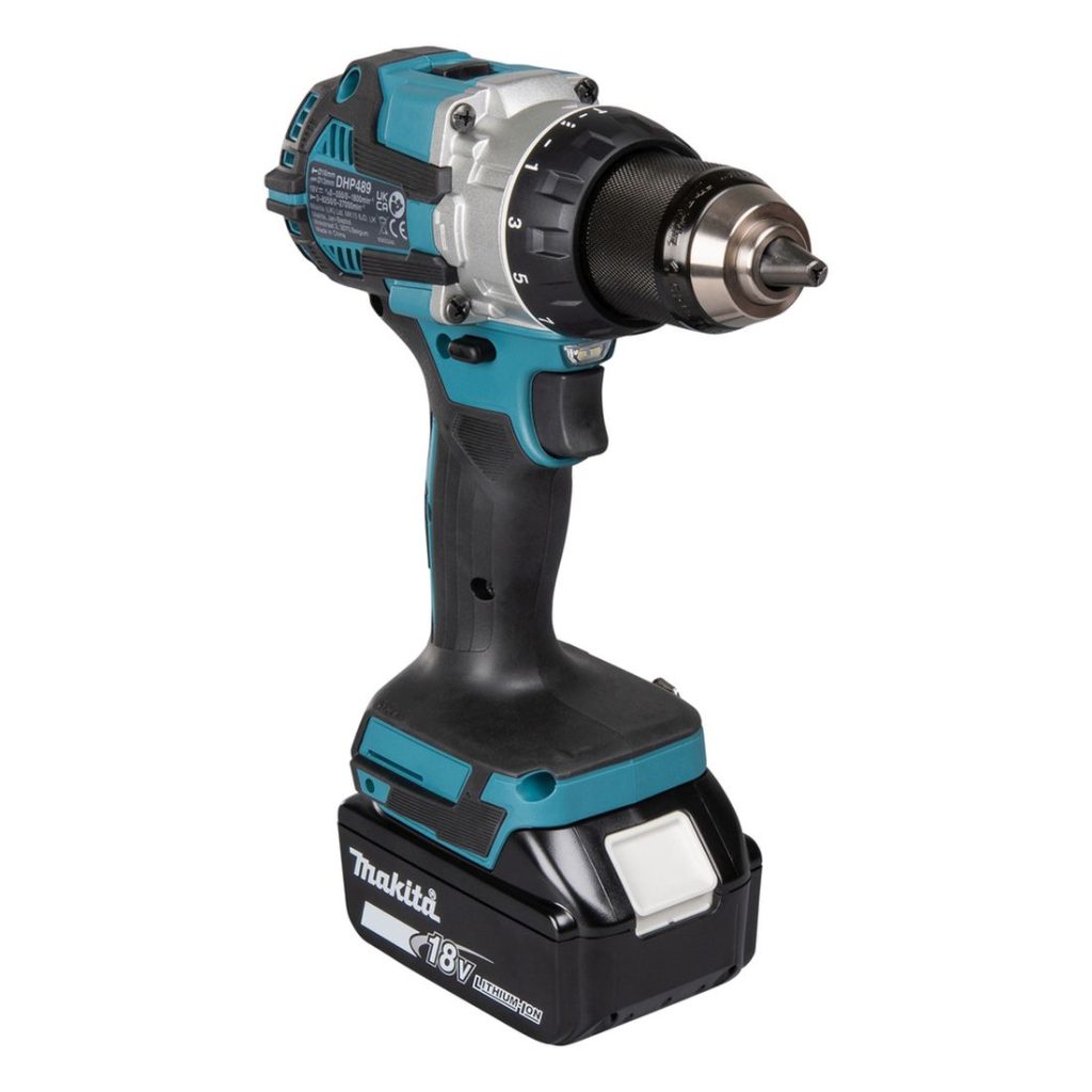 MAKITA Iskuporakone LXT. Kuvassa iskiporakone LXT vasemmalta etuyläviistosta.