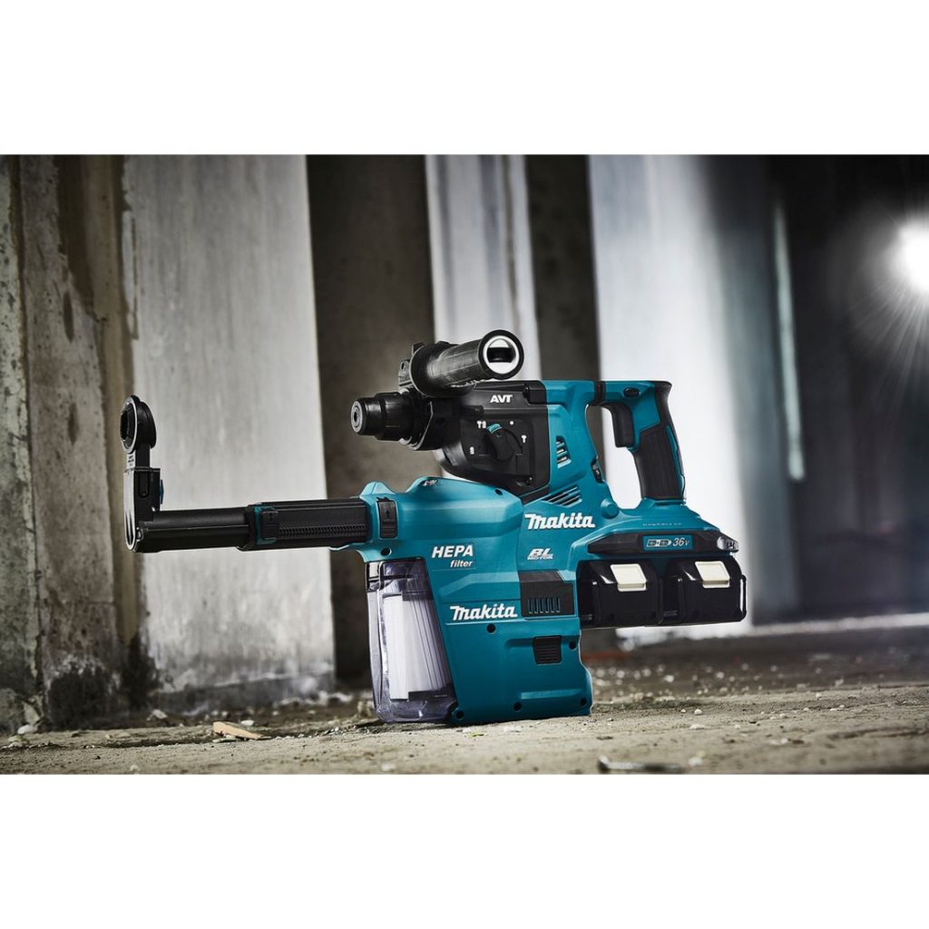 MAKITA Poravasara LXT. Kuvassa Poravasara LXT työmaakohteessa hallin betonilattialla oikealta etuviistosta.