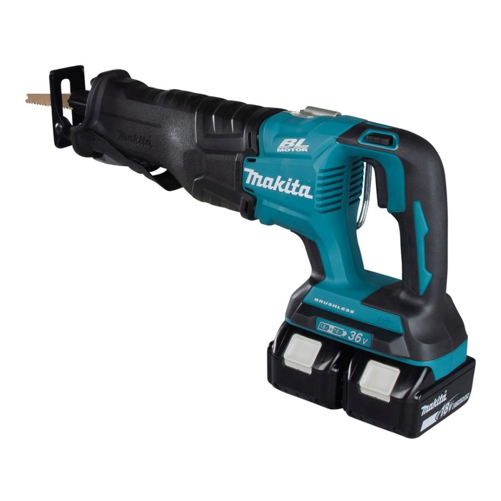MAKITA Puukkosaha LXT. Kuvassa Puukkosaha LXT vasemmalta takayläviistosta.