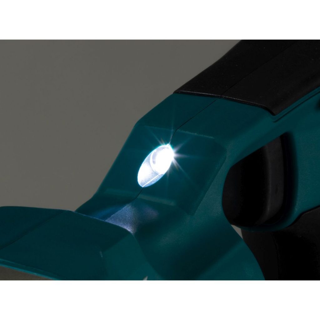 MAKITA Sementtikuitulevyn leikkuri LXT. Lähikuvassa Sementtikuitulevyn leikkuri LXT:n LED-valo oikealta etuviistosta.
