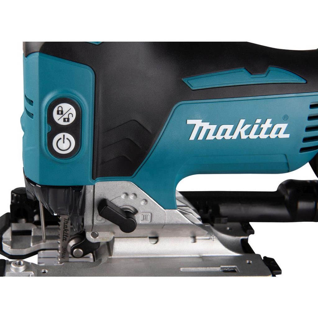 MAKITA Pistosaha LXT. Lähikuvassa Pistosaha LXT:n heiluritoiminnon valitsin.