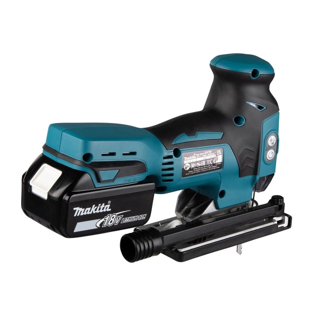 MAKITA Pistosaha LXT. Kuvassa Pistosaha LXT oikealta takayläviistosta.