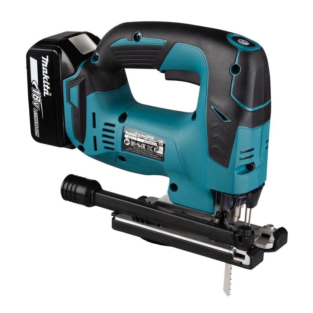 MAKITA Pistosaha LXT. Kuvassa Pistosaha LXT oikealta etuviistosta.
