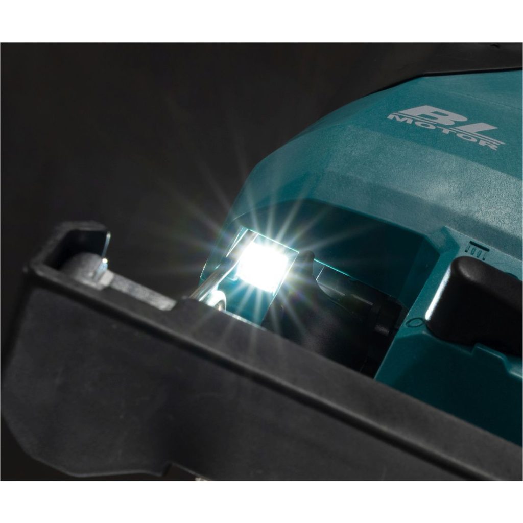 MAKITA Pistosaha LXT. Lähikuvassa Pistosaha LXT:n LED-valo.