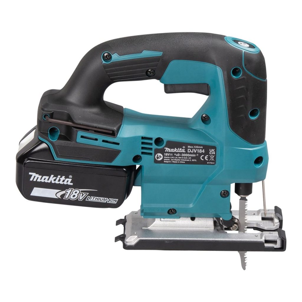 MAKITA Pistosaha LXT. Kuvassa Pistosaha LXT oikealta sivustapäin.