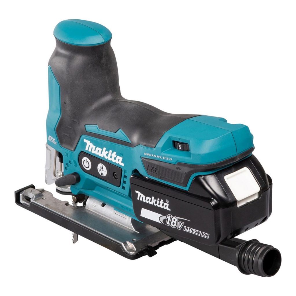 MAKITA Pistosaha LXT. Kuvassa Pistosaha LXT vasemmalta takayläviistosta.