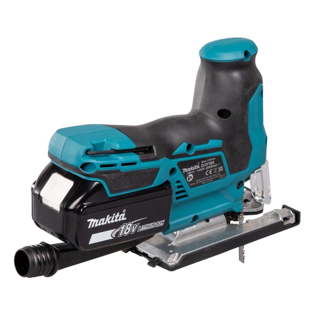 MAKITA Pistosaha LXT. Kuvassa Pistosaha LXT oikealta takayläviistosta.