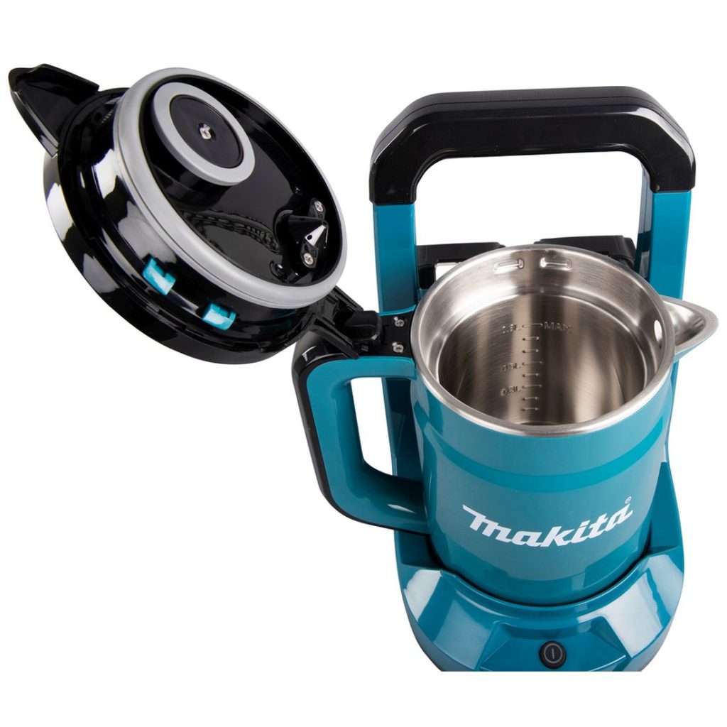 MAKITA Vedenkeitin LXT. Kuvassa Vedenkeitin LXT edestäpäin yläviistosta kansi auki.