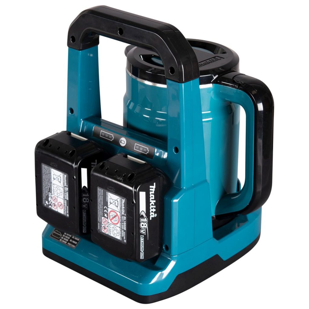 MAKITA Vedenkeitin LXT. Kuvassa Vedenkeitin LXT oikealta takayläviistosta.