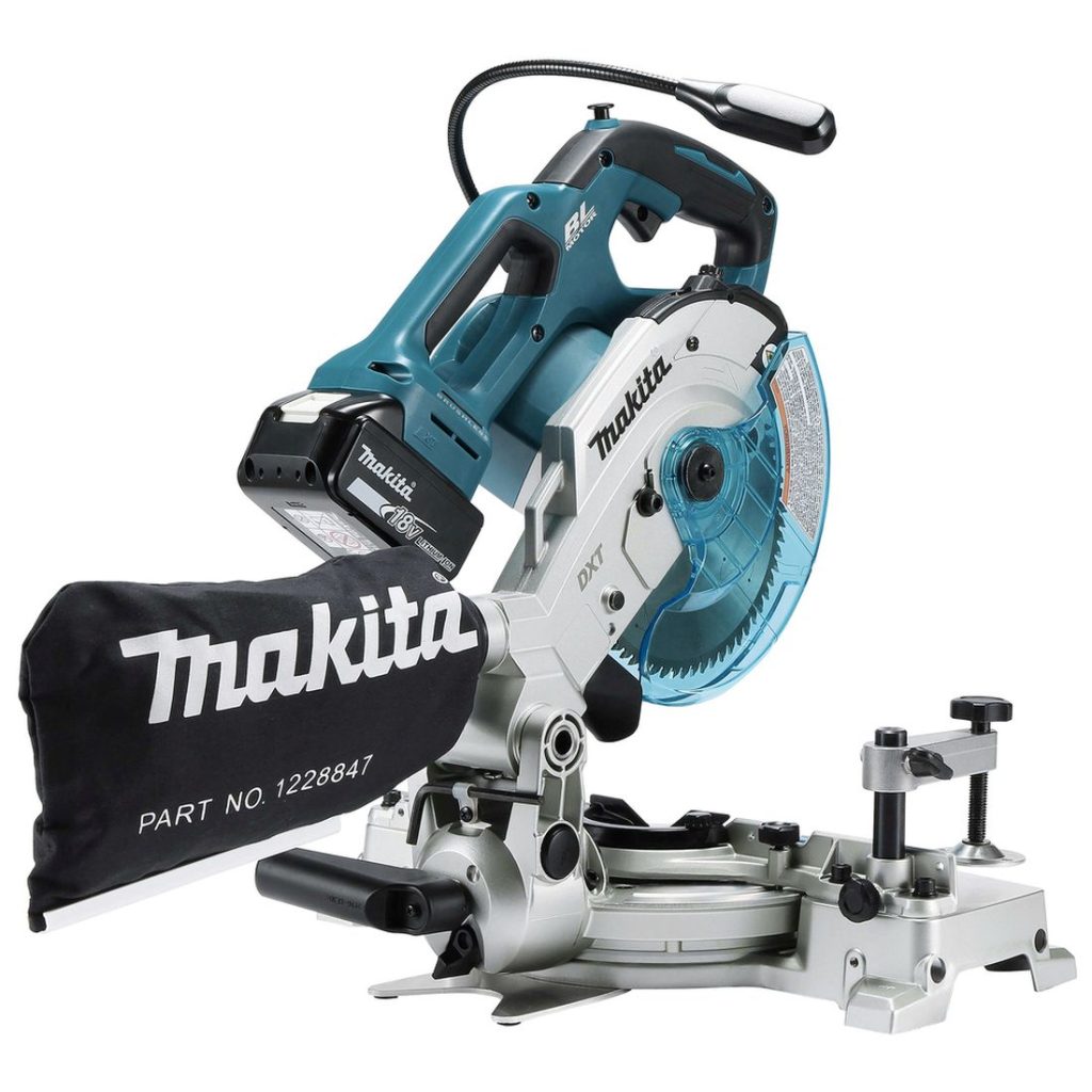 MAKITA Katkaisu- ja jiirisaha LXT. Kuvassa Katkaisu- ja jiirisaha LXT oikealta takayläviistosta.