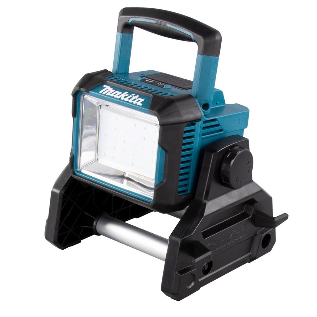 MAKITA LED-valaisin LXT. Kuvassa LED-valaisin LXT oikealta etuyläviistosta.