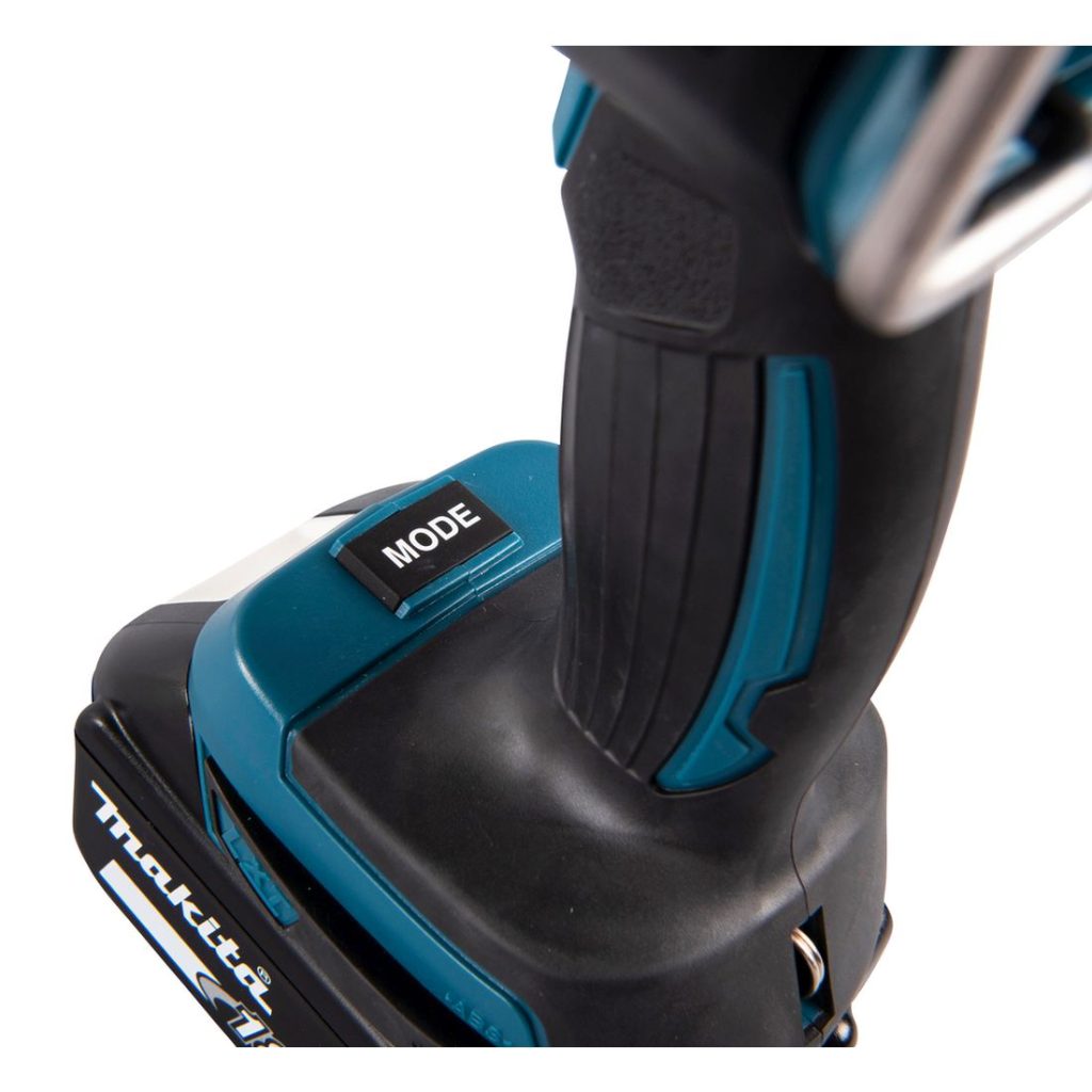 MAKITA LED-valaisin LXT. Lähikuvassa LED-valaisin LXT:n kumipinnoitettu kädensija.