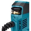MAKITA Ilmapumppu LXT. Lähikuvassa Ilmapumppu LXT:n venttiilien säilytyspaikka oikealta etuviistosta.